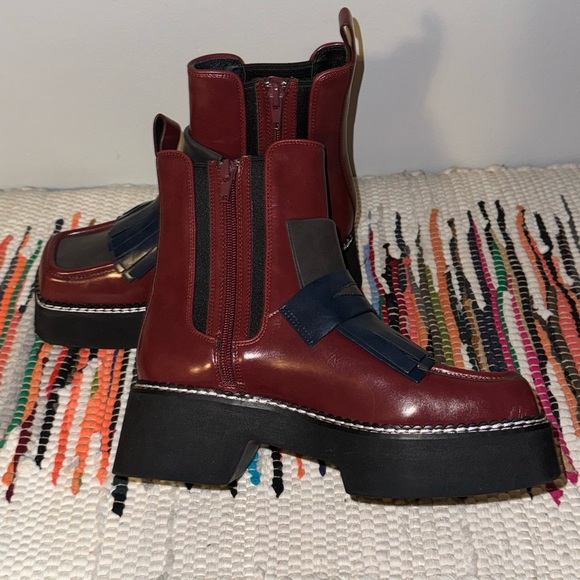 Jeffrey Campbell Tutor Kiltie Fringe Chelsea Boot | Size 6 - Picture 5 of 6